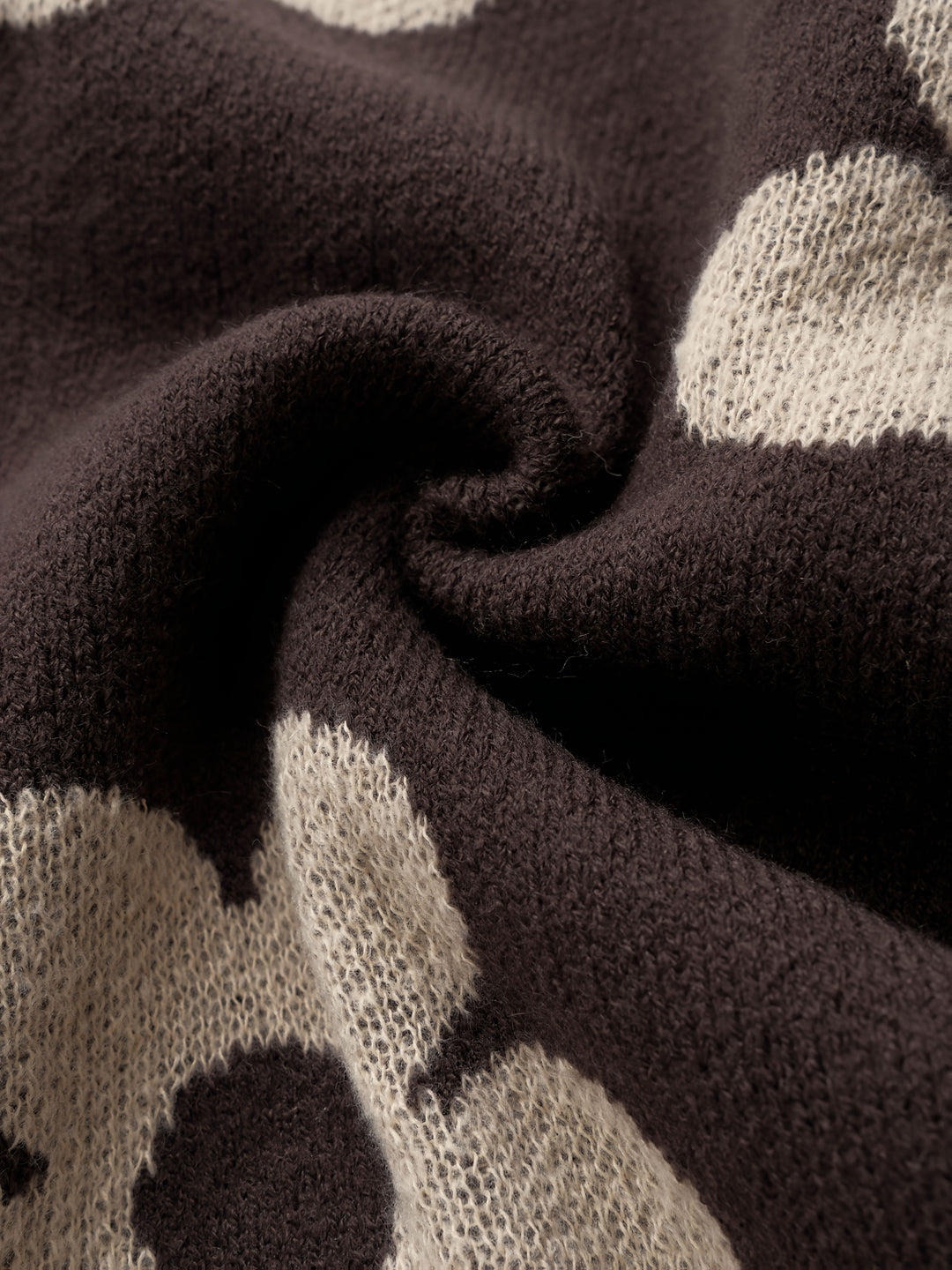 NILA™ - CLASSIC FLORAL TURTLE-NECK SWEATER